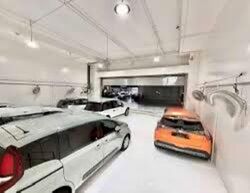 Carros Centre (D25), Factory #534419291